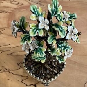 Magnificent Cherry Blossom Keepsake Box. NEW